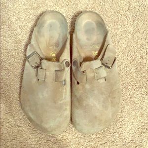 Birkenstock clog, size 38, tan suede